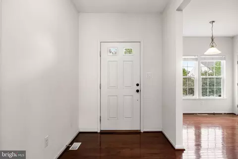 Entry Way - 29 Applegate Dr, Florence, NJ 08518 photo 2 of 8