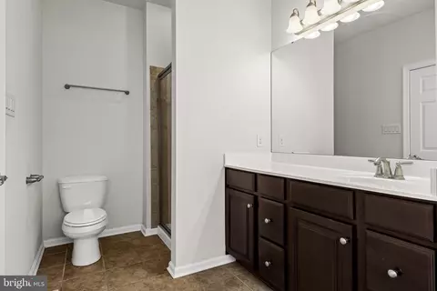 Entry Way - 29 Applegate Dr, Florence, NJ 08518 photo 5 of 8
