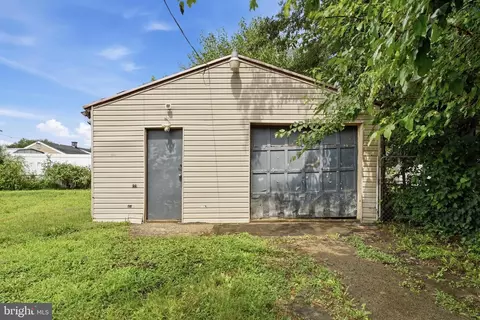 Exterior - 403 Mildred Ave, Maple Shade, NJ 08052 photo 5 of 6