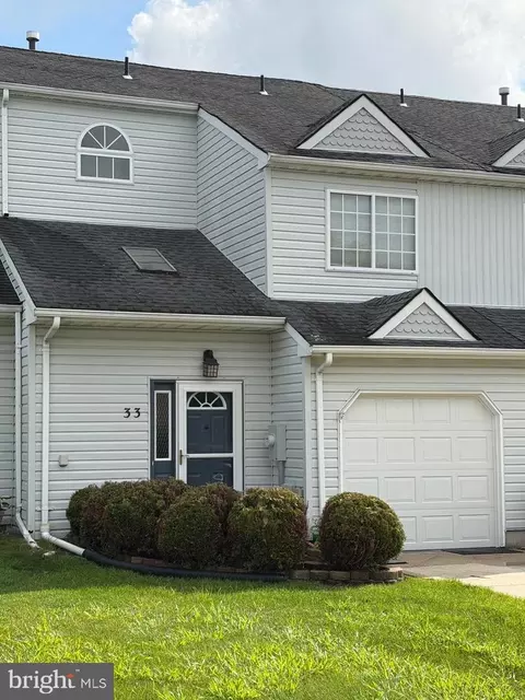 33 Caraway Ct, Lumberton, NJ 08048