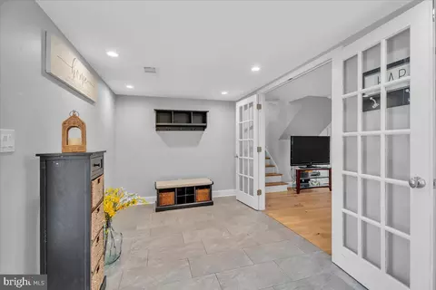 Entry Way - 308 Devon Rd, Cinnaminson, NJ 08077 photo 1 of 1