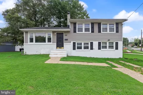 200 Hendrickson, Edgewater Park, NJ 08010