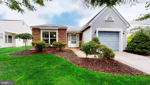 631 Cascade Dr S, Mount Laurel, NJ 08054