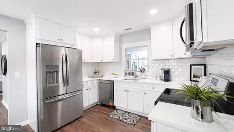 8 Marblestone Ln, Willingboro, NJ 08046