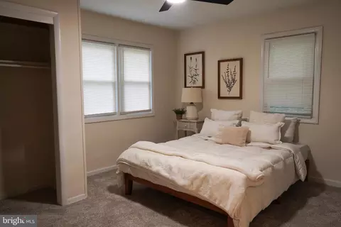 Bedroom - 7 Windsor Pl, Mount Holly, NJ 08060 photo 2 of 5