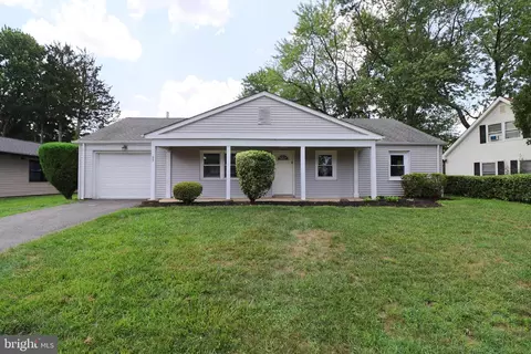 57 East Ln, Willingboro, NJ 08046