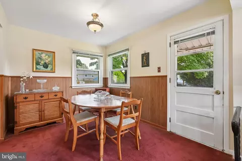 Dining - 323 Juniata Ave, Delran, NJ 08075 photo 2 of 3