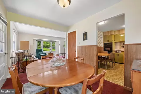 Dining - 323 Juniata Ave, Delran, NJ 08075 photo 3 of 3