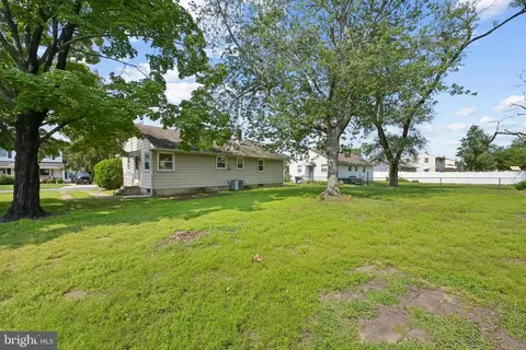 Exterior - 323 Juniata Ave, Delran, NJ 08075 photo 3 of 4