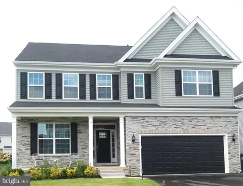 6 Mayfair Ct, Lumberton, NJ 08048