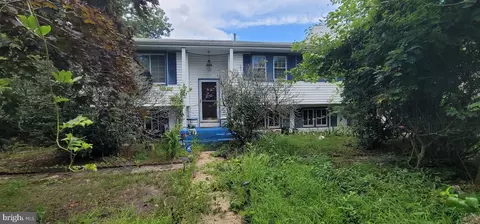 7 Sommers Ln, Browns Mills, NJ 08015