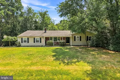 314 Lakeshore Dr, Marlton, NJ 08053
