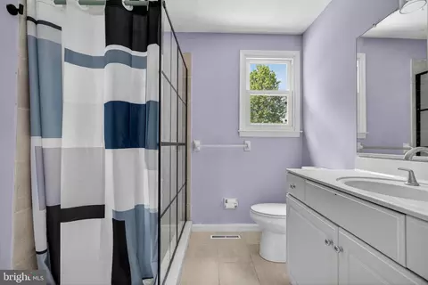 Bath - 216 Hamilton Rd, Marlton, NJ 08053 photo 2 of 4