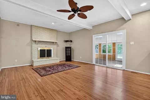 Living - 216 Hamilton Rd, Marlton, NJ 08053 photo 5 of 8