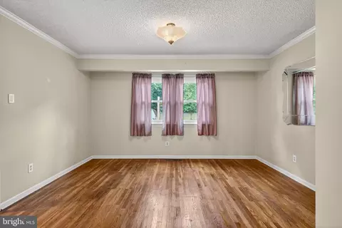 Living - 216 Hamilton Rd, Marlton, NJ 08053 photo 4 of 8