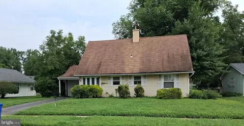 101 Pageant Ln, Willingboro, NJ 08046