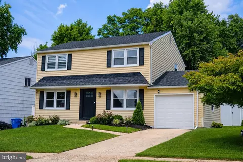 23 Wellington Pl, Burlington, NJ 08016