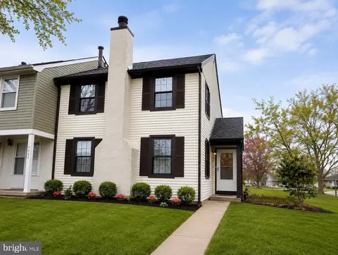 601 Magnolia Ct, Marlton, NJ 08053