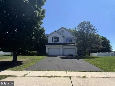 70 Amherst Dr, Burlington, NJ 08016