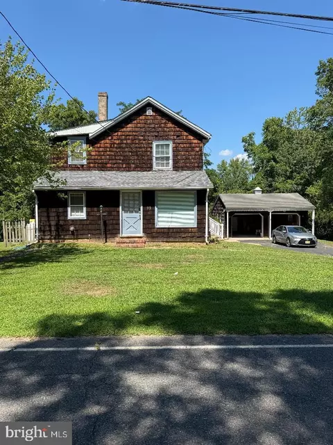 99 Georgetown Rd, Columbus, NJ 08022