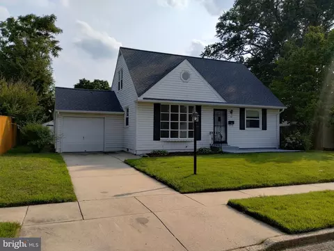 42 Farnsworth Ave, Maple Shade, NJ 08052