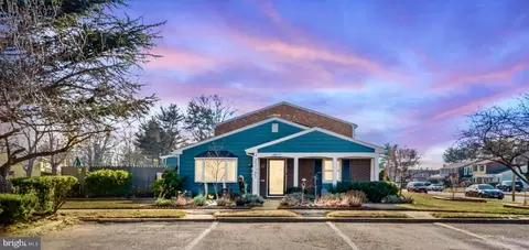 25 Randolph Pl, Willingboro, NJ 08046
