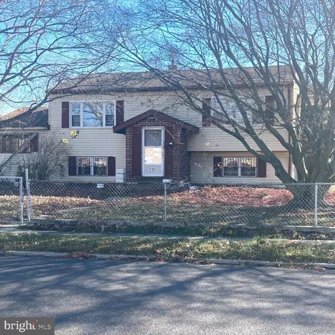 212 College Dr, Pemberton, NJ 08068