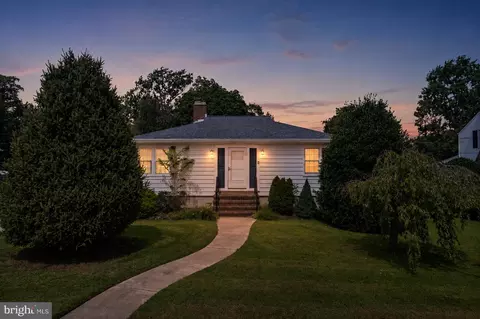 5 Ellis Ave, Burlington, NJ 08016