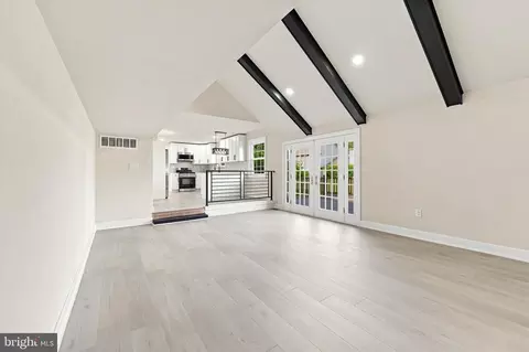 48 Meadowrue Ct, Mount Laurel, NJ 08054