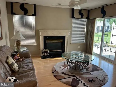 4 Clifford Dr, Mount Laurel, NJ 08054 photo 3