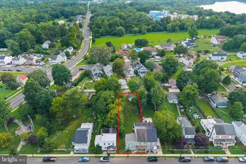 View/Area - 222 Washington St, Fieldsboro, NJ 08505 photo 1 of 11