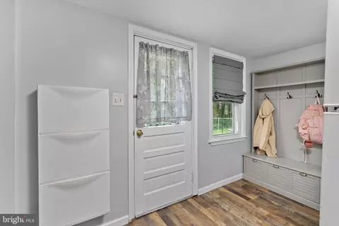 Entry Way - 222 Washington St, Fieldsboro, NJ 08505 photo 2 of 5