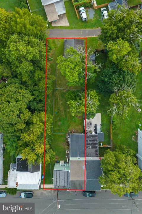 View/Area - 222 Washington St, Fieldsboro, NJ 08505 photo 9 of 11