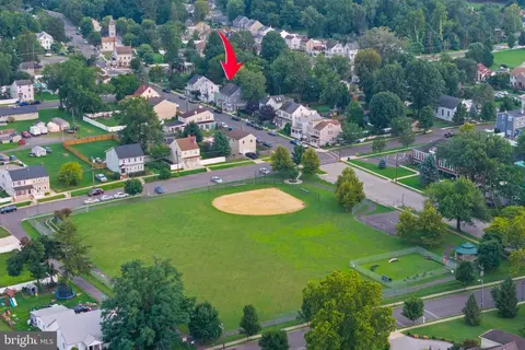 View/Area - 222 Washington St, Fieldsboro, NJ 08505 photo 6 of 11