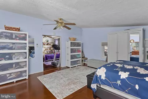 Bedroom - 222 Washington St, Fieldsboro, NJ 08505 photo 5 of 10