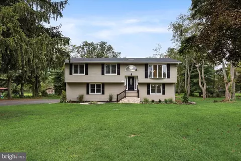 719 Kettle Run Rd, Marlton, NJ 08053