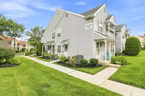 988 A Scotswood Ct, Mount Laurel, NJ 08054