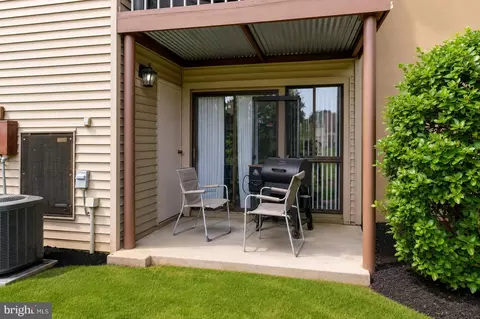Exterior - 259 Kips Ct, Evesham, NJ 08053 photo 2 of 2