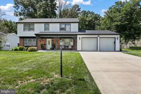33 Glover Ln, Willingboro, NJ 08046