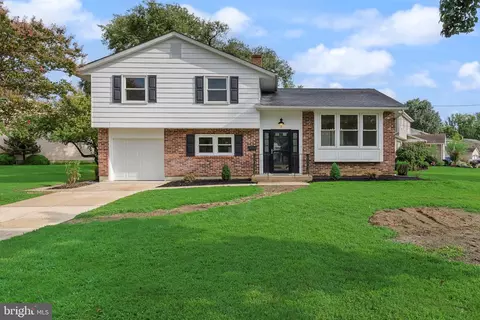 2 Valley Forge Rd, Marlton, NJ 08053