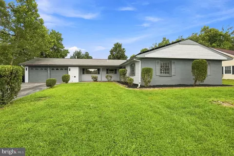 163 Twin Hill Dr, Willingboro, NJ 08046