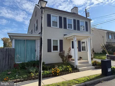 207 Washington St, Fieldsboro, NJ 08505
