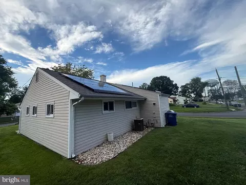 528 S Maple Ave, Maple Shade, NJ 08052 photo 4