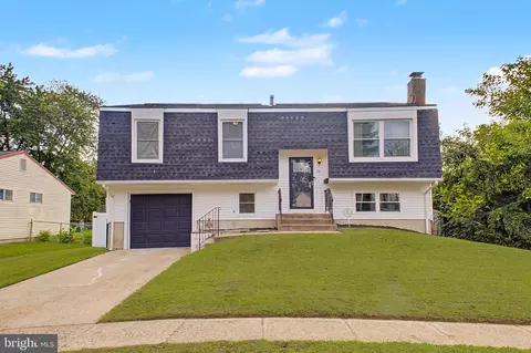 18 Sandal Ln, Willingboro, NJ 08046