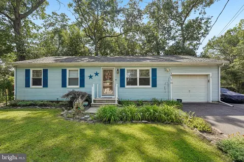 39 Teaberry St, Browns Mills, NJ 08015