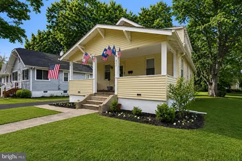317 S Washington Ave, Moorestown, NJ 08057