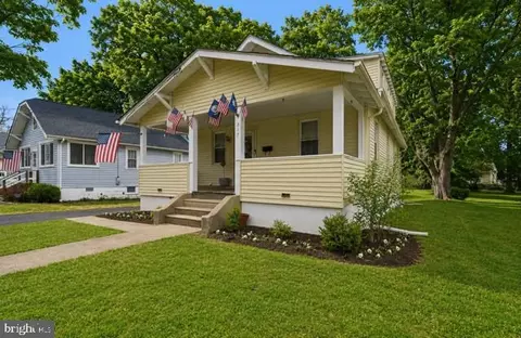317 S Washington Ave, Moorestown, NJ 08057