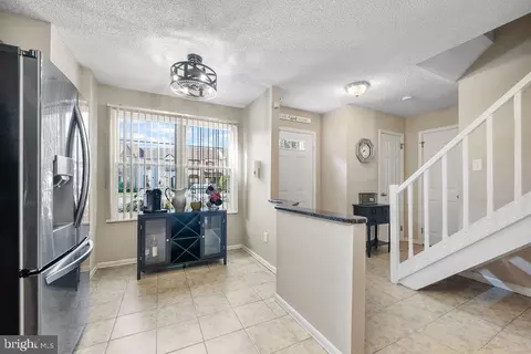 Entry Way - 205 Royal Dr, Evesham, NJ 08053 photo 4 of 7