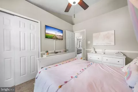 Bedroom - 205 Royal Dr, Evesham, NJ 08053 photo 5 of 7