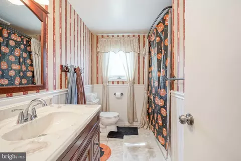 Bath - 154 Forge Rd, Delran, NJ 08075 photo 2 of 3